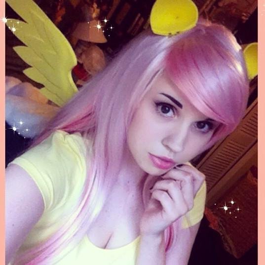 JaneWrighter's profile picture. If its ok, I'm going to go play some games now. I also love a little cosplay!