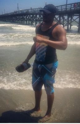 emortoo's profile picture. 