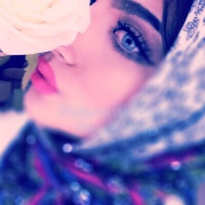 آللهم آرحمني آذا بردت قدمي و آرتخت يدي و عرق جبيني و زآغ بصري آللهم ثبت قولي ب لآ اله الا الله يوم ترفع آلروح اليك ❤️