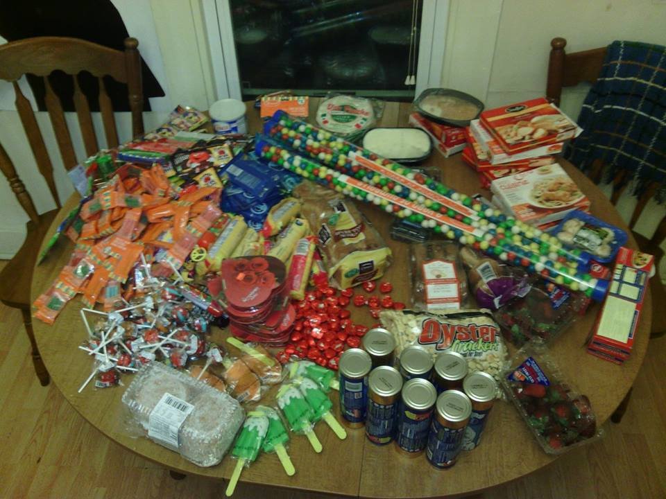 DumpsterDiveIt's profile picture. Supporting dumpster divers, freegans, and like minded