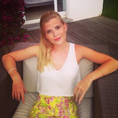 CliaMartinez191's profile picture. Etudiante ecole de publicite et communication 
21 ans 
Paris