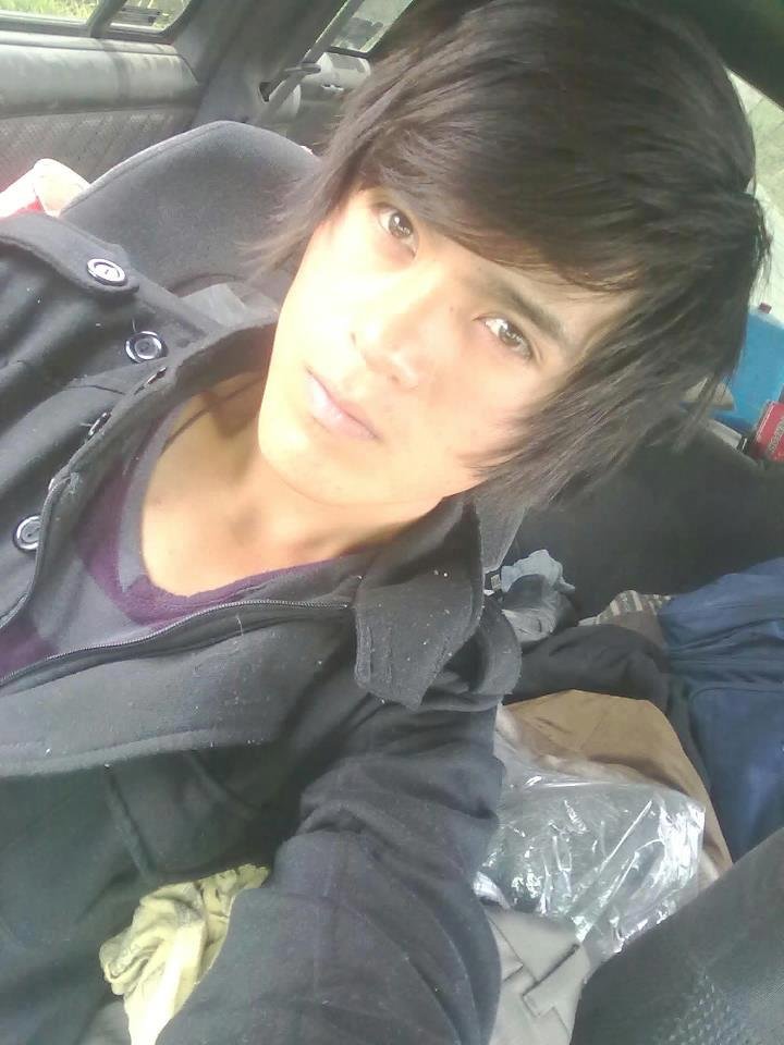 Hello there! I am Abis !!xD 
I love the music and The Art ...n.n