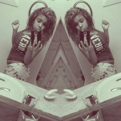 Kik:yallbitcheschossemee
-Cancer .
-Don't Follow To Un-Follow !!    -Biracial 
Puerto Rican Nigga ;)