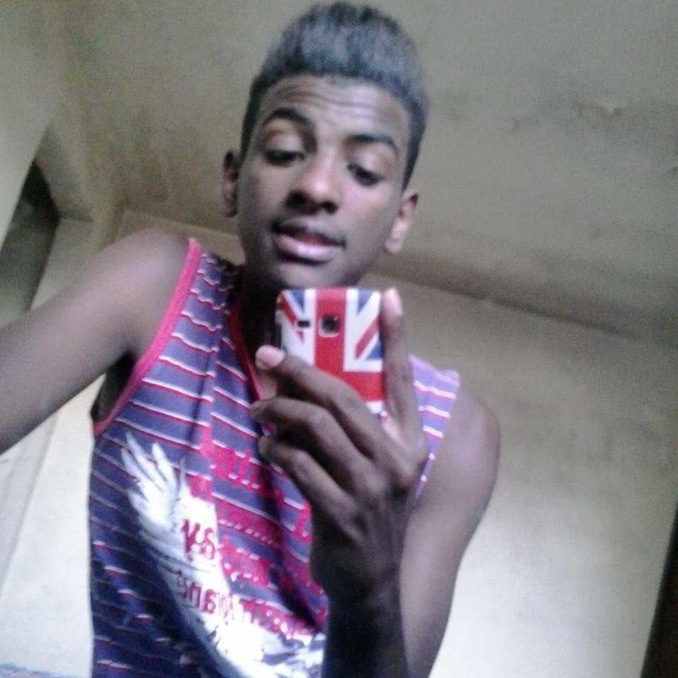 Enquanto deus for meu chão não ha quem me derrube.''
Eu posso conquistar tudo que eu quero♫♫
Anitter''