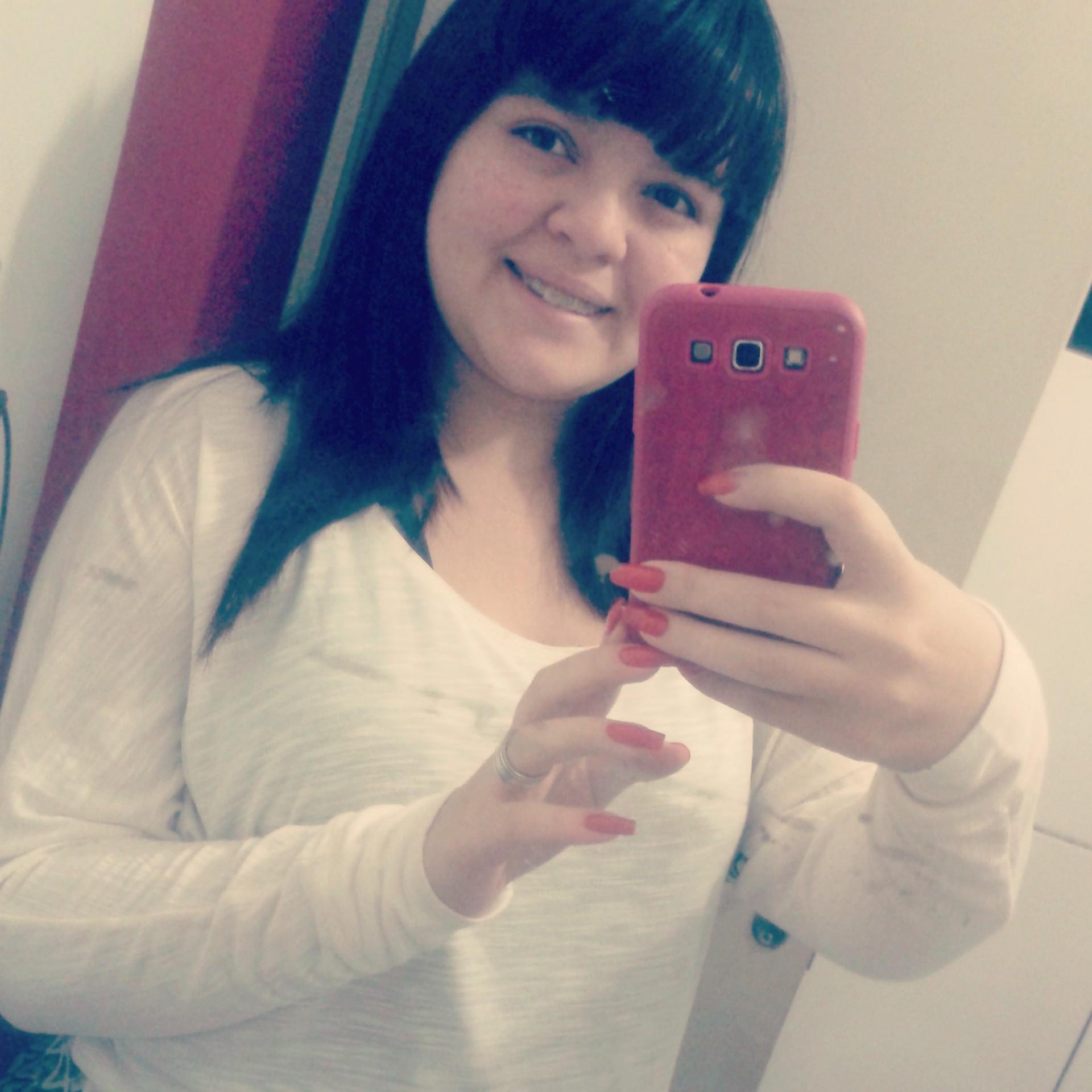 Nome : Nathália Feliciano , Bem  #Casada  ,  17 aninhos  . face :https://t.co/8HEqeygzz0