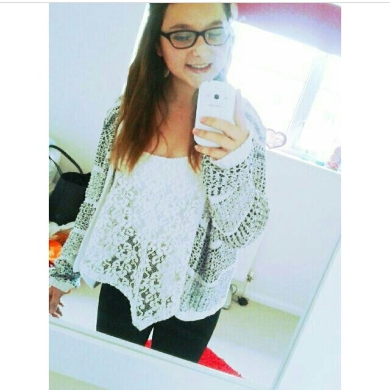 Directioner. Tyler Oakley fan. And all round sass queen. i eat ALOT