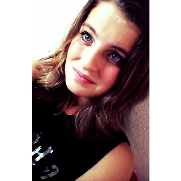 ~ ♡ ~glowsticks are oke, sometimes you first have to break before you can shine ~ ♡ ~