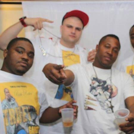 ZoocruGrownman's profile picture. 