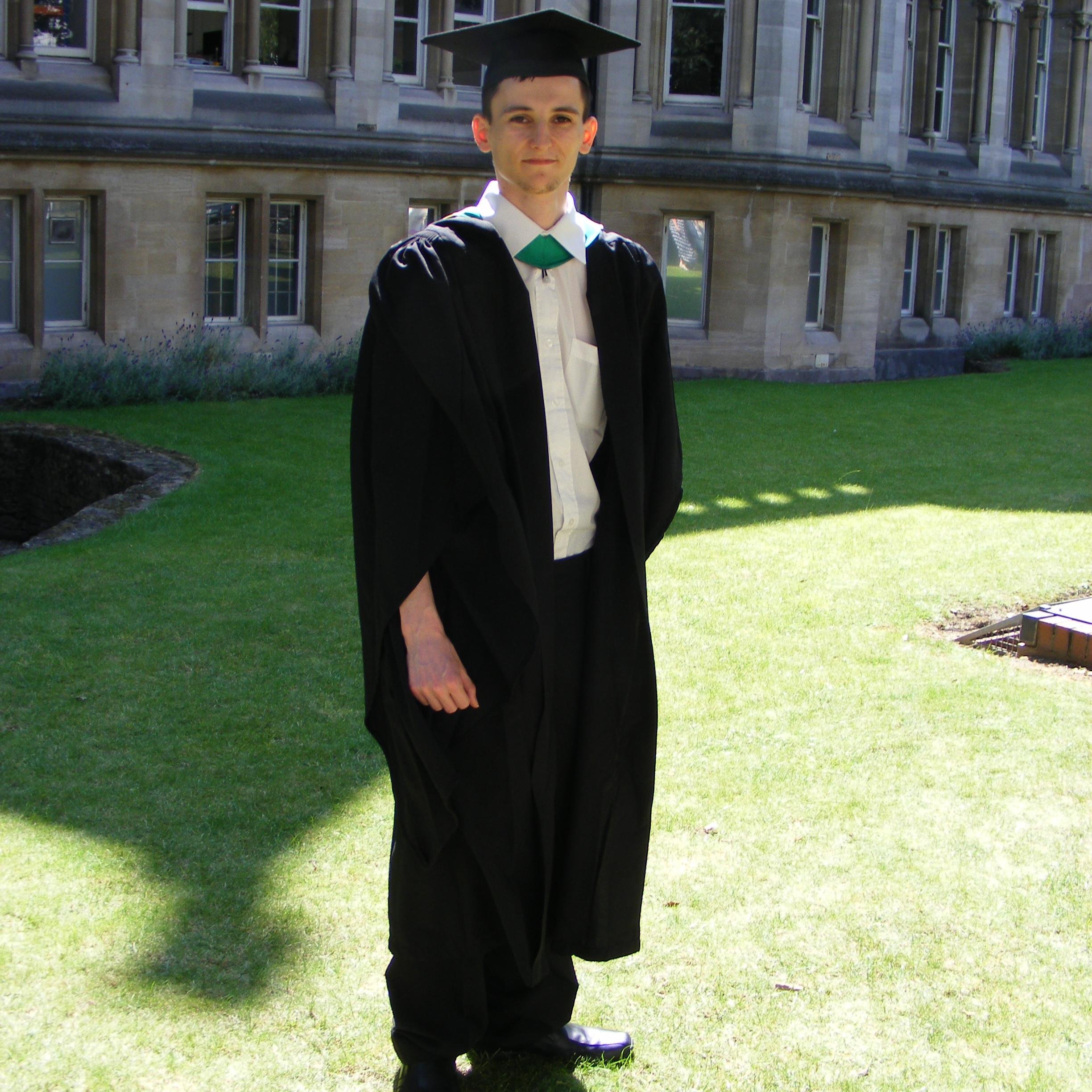 NCTJ accredited journo. Nottingham Trent University graduate. Mansfield Town supporter.