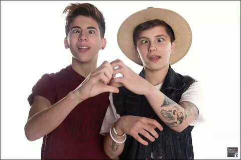 agustinerste amo :3  atchegonista te amo :3 belieber :3 platonicos los amo con todo mi ser  :3 3