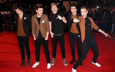 i dont like 1d because 1d are famous i know that ,,famous  is s*** i love u because you are crazy funny and nice i love one Direction ♡♡♥♥♥♥♥♥♥♥♥♥♥