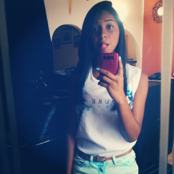 Agg:7E4C92C0
Instagram:Sthefanieplc