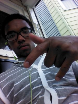 I'm out here nd tryna have fun I'd like playin games on shyt I'm nice nd all but dnt take it to the heart Cuz I can flip the script real quick
#BIPCel