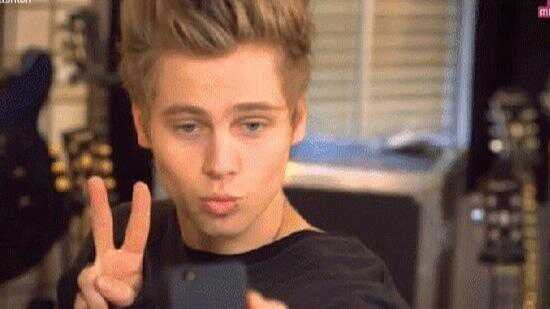 15. British. 4 punk rock Australian boys are my Sunshine, they do some weird shit sometimes @5SOS