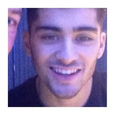 please follow @65szayn, she'll follow back if you ask her promise!! @65szayn