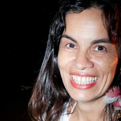 Atriz, dretora, professora teatral e produtora cultural. Diretora executiva da Marruá Arte e Cultura.