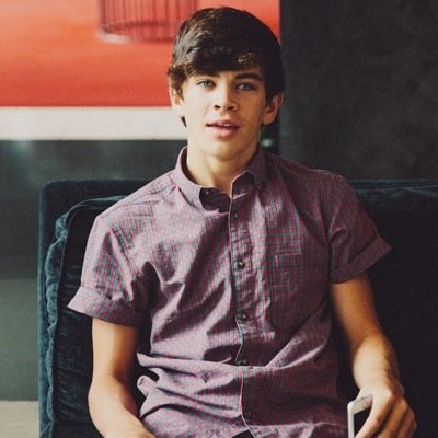HAYES GRIER IS MY BAE YAA HAYES GRIER IS MY DAY YAA
