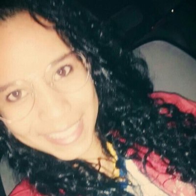 Tudo acontece no momento certo. Não espere que aconteça, não torça para que aconteça, só faça valer a pena quando acontecer (;'