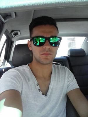 La vida es corta por eso rompo las reglas , y suelo poner las mias