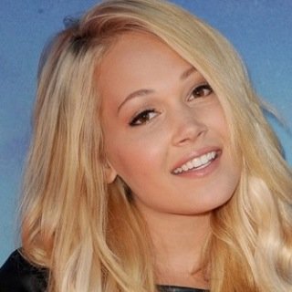 I love kelli berglund and olivia holt and piper curda piper liked best day love how to bulid a better boy