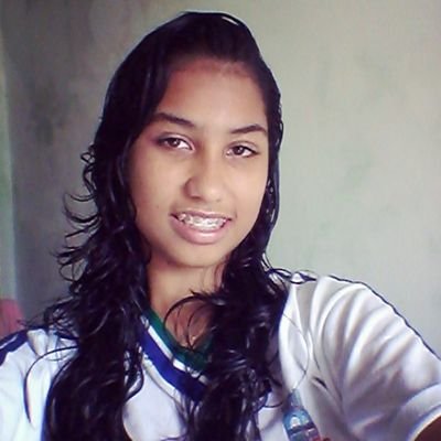 Vivo os meus dias como se fossem os ultimos, pois aprendi que o hoje nunca mais voltara, e o amanha talvez não exista, tudo o que eu tenho é o agora!
