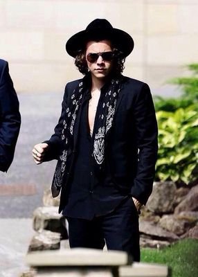 Perdida na peruca do harry :*
