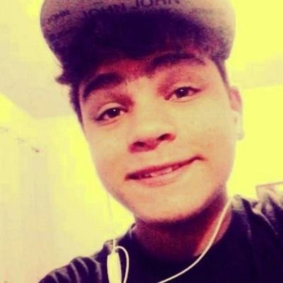 Sou mais que seus olhos podem ver, então não desonrre meu nome ;)