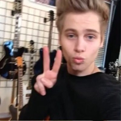 Instagram: luke_is_a_peninguin