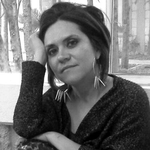 Psicóloga y comunicadora, interesada en conductas y personalidades adicitivas.