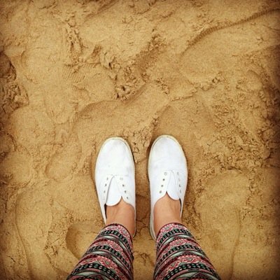 jenivillamayor's profile picture. Mi locura es una filosofía de vida para dejar volar la imaginación y disfrutar la vida. Vive el momento, porque tan solo eres joven una vez.