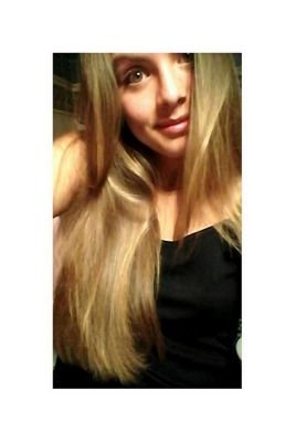 Llevo tanto tiempo y siento que te vas, pero el Sol no sale si tú no estás,  si tú no estás dime porque.