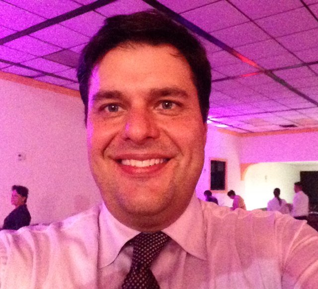 Founder, Metropolitan School of Panama. A fan of new challenges and opportunities.
