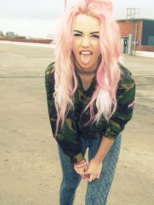 SleppyQueen's profile picture. 