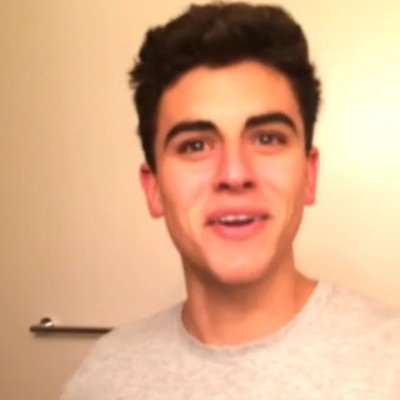 Follow @panamaharry pls :)