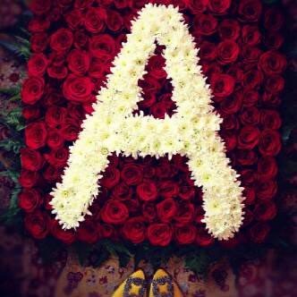 لا تدع يوما سيئا يجعلك تشعر وكأنك تعيش حياه سيئه ♡
lnstgram:s_a11_alza3bi