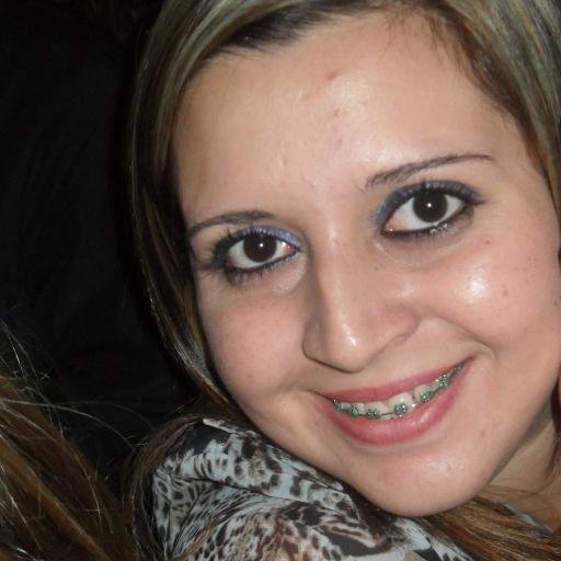 A gαrotα com mαniαs, gestos e pensαmentoos, completαmente diferentes dos seus !
a que viive α vidα dα melhor mαneiirα possivel