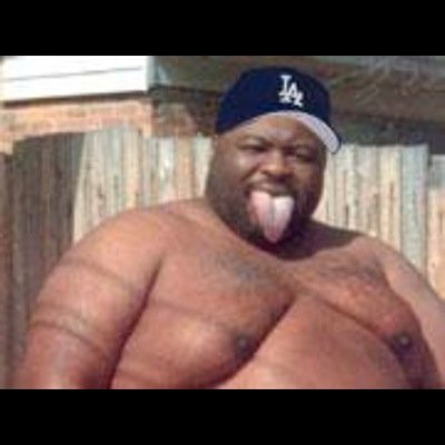 Im black and i love twerking and i got a big fat black 12 inch dick!❤️