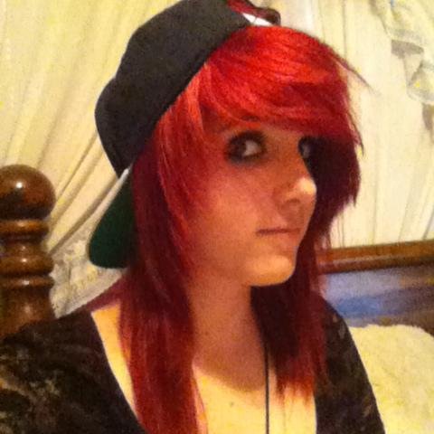 sarahlevrier's profile picture. Gamergirl, young, nerd, loves bands, & anime addict ~(•,•)~