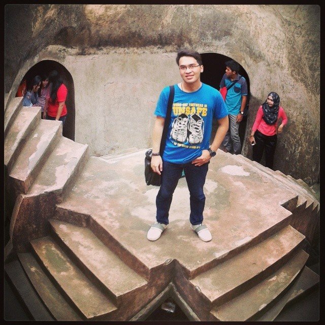 jokosembodo_'s profile picture. Alien/pianist/musician/traveler
IG: josembodo
Path: Jo Sembodo