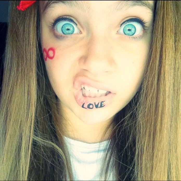 Follow me Infants: D Y Love 3 @ArianaGrande :3 Sibuna Forever!