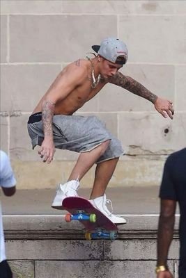 i love @JustinBieber so much ♡ he's my everything i hope that he follows me