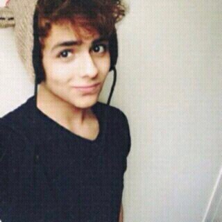 edb8e8bd0727411's profile picture. ‏‏‏‏‏امي وطن وانا بدونها غربه ~