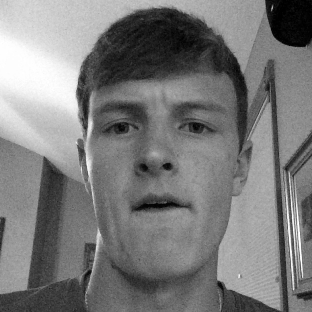 18, PC and Xbox CoD player, other games also. Am I good at CoD? I have my days. ;) Tennis player, @Dominos employee
