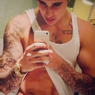Jelena shipper, nao gostou unfollow ta ai pra isso, nem Jesus obrigava seus discipulos a seguirem ele..