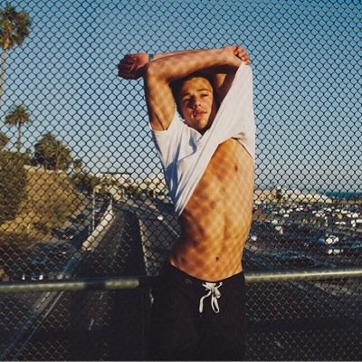 § falling head over heels for the magcon boys§ 2 Girls in love with CameronDallas §