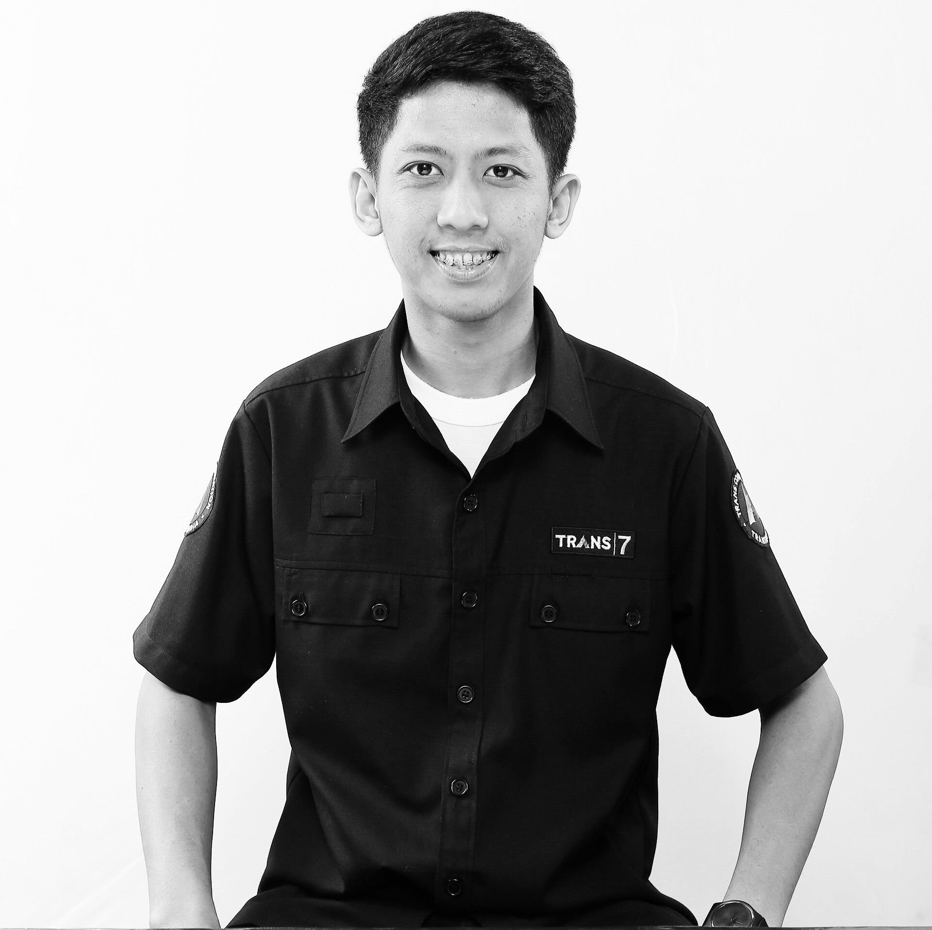 part time Trans7 accountant FULL TIME CYCLIST | Indonesian Traveler | Camera | Sound | Water |