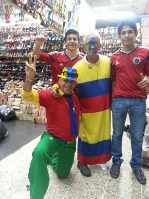 whatsapp +573124108153