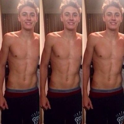 follow @fyihemmings
