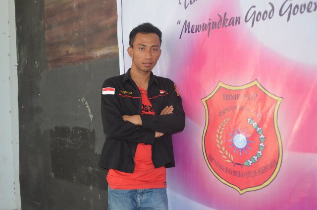 Hidup itu sederhana,  berani mengatakan benar sebagai kebenaran dan salah sebagai kesalahan..     Man jadda wa jada