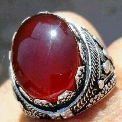 ما تشوف يا سيدي جورك
........ والقسوه اللي تمارسها
أتقنت في قصتي دورك
.......قصة أسى وأنت فارسها